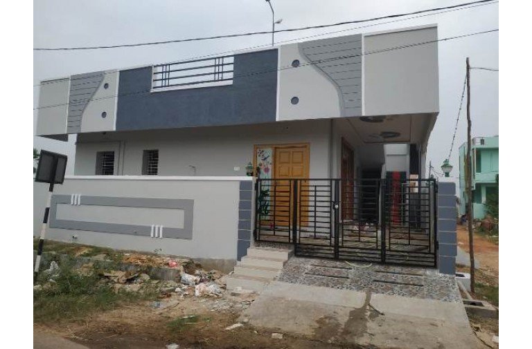 North East. 136 sq yards 52 lakhs.